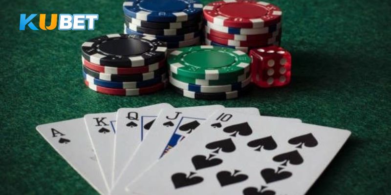 Tổng quan bàn đấu trí với nhịp chia bài rõ